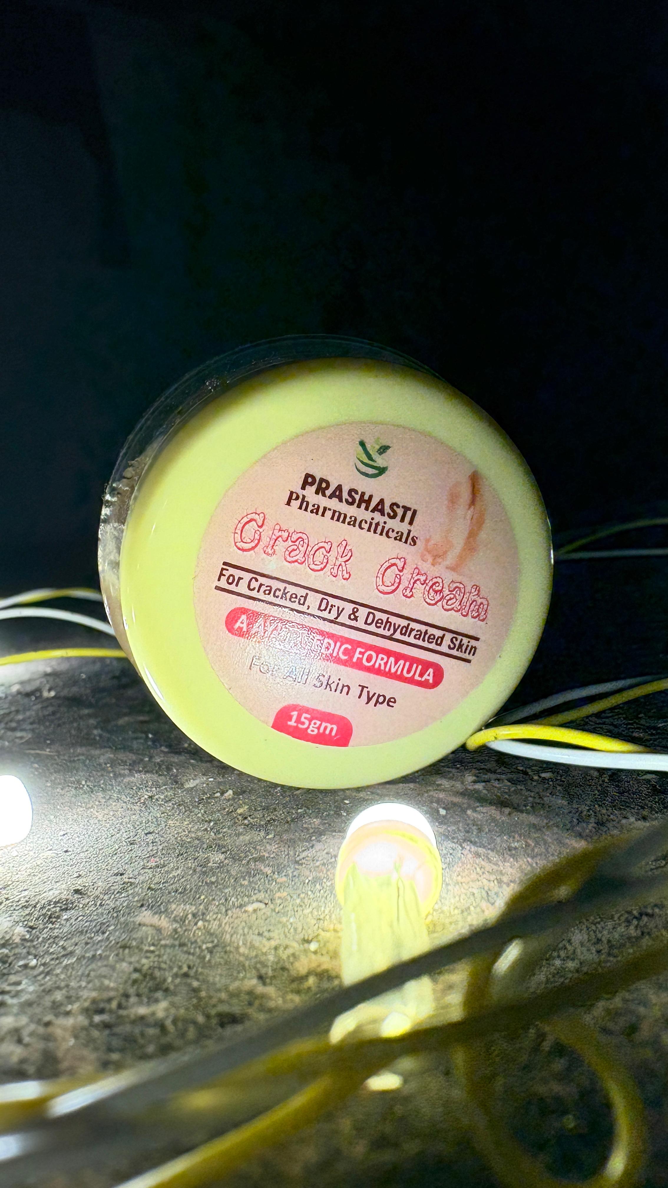 Prashasti Crack Cream